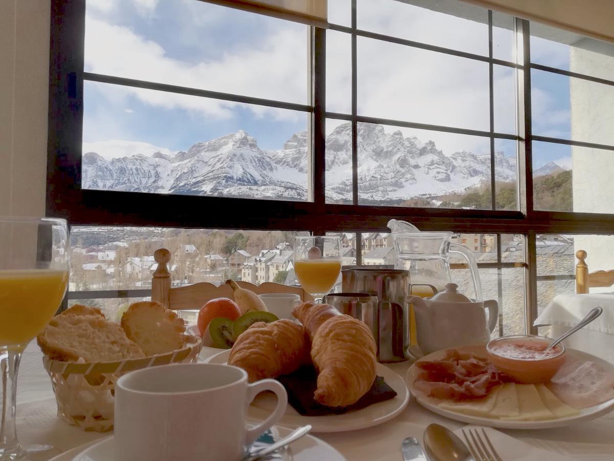 Hotel Mariana Tramacastilla de Tena Zewnętrze zdjęcie
